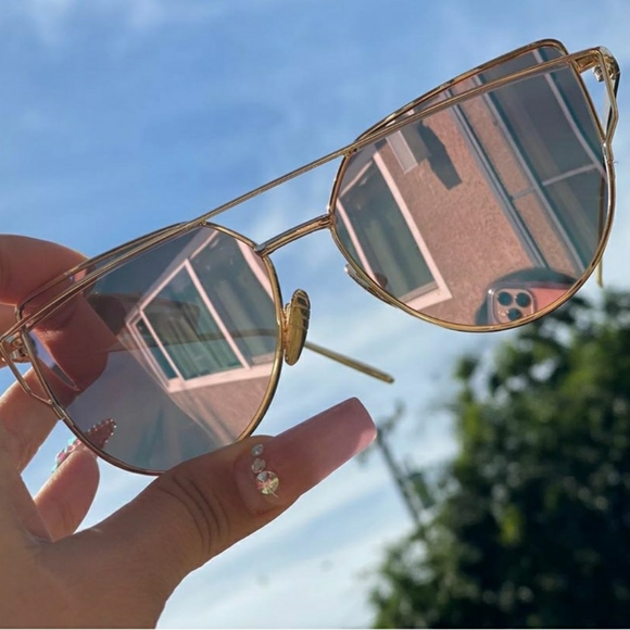 Black sunglasses - Picture 3 of 3